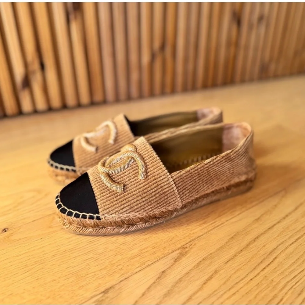 🖤🖤 CHANEL Brown Corduroy Espadrilles with Black Cap Toe 🖤🖤 - Picture 2 of 5